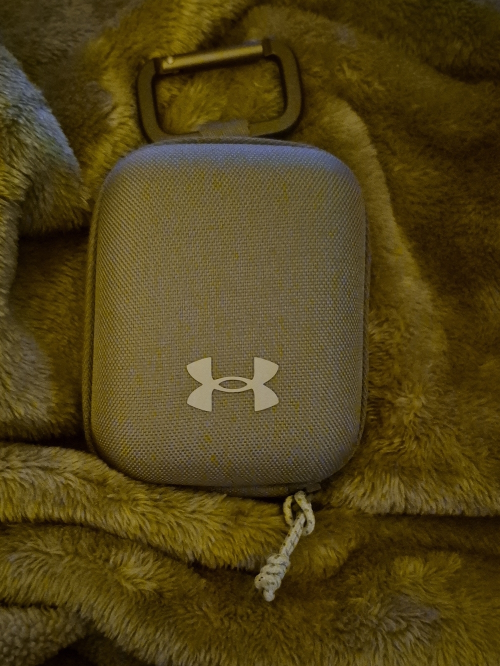 Under Armour Light Gray Hard Shell Clip Case